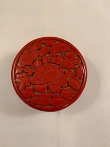 Vintage Chinese Carved Cinnabar Round Trinket Jewelry Box Flower Design 2 1/4" - Picture 1 of 5