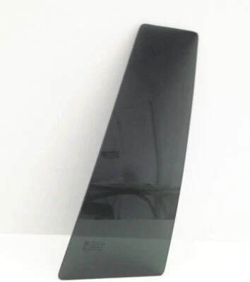 Стекло заднего вентиляционного окна пассажирское/правое для Mitsubishi Montero Sport 1997-2007 годов выпуска  - Изображение 1 из 4