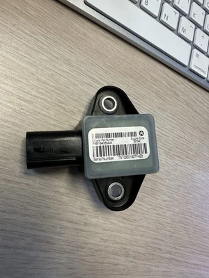 Dodge Ram 1500 2500 3500 2012 puerta delantera sensor de advertencia abierto 68164085AA MOPAR Foto 1 de 4