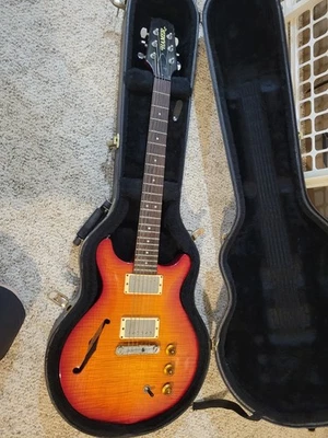 Electric Guitar Hamer USA  Artist  1995 - Image 1 of 4