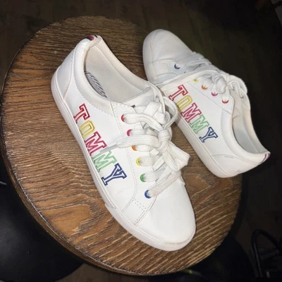 TOMMY HILFIGER Blanco Imitación Cuero Arco Iris TOMMY Tenis Comodidad Talla 5 Foto 1 de 4