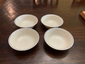 Juego de 4 cuencos de cereales para ensalada sopa Corelle COUNTRY VIOLETS banda de borde azul beige 6 1/4" - Imagen 1 de 7