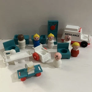 Vintage Fisher Price Little People Familienkrankenhaus #931 Teile Posten - Bild 1 von 12