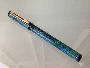 Waterman Forum Blue/Green Marble Fountain Pen - Picture 1 of 12