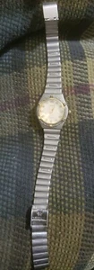" GUCCI "  SMALL UNISEX QUARTZ WRISTWATCH STAINLESS STEEL BAND NEEDS BATTERY? - Picture 1 of 7