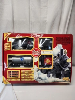 LGB 72423 G Scale Santa Fe Light & Smoke Freight Train Starter Set  With... - Image 1 of 4