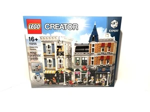 LEGO® 10255 Stadtleben / Plaza de montaje (edificio modular) - Imagen 1 de 19