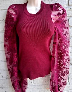 Peach brand, Size M, Textured Knit blouse with Floral Lace Long Sleeve. - Picture 1 of 7