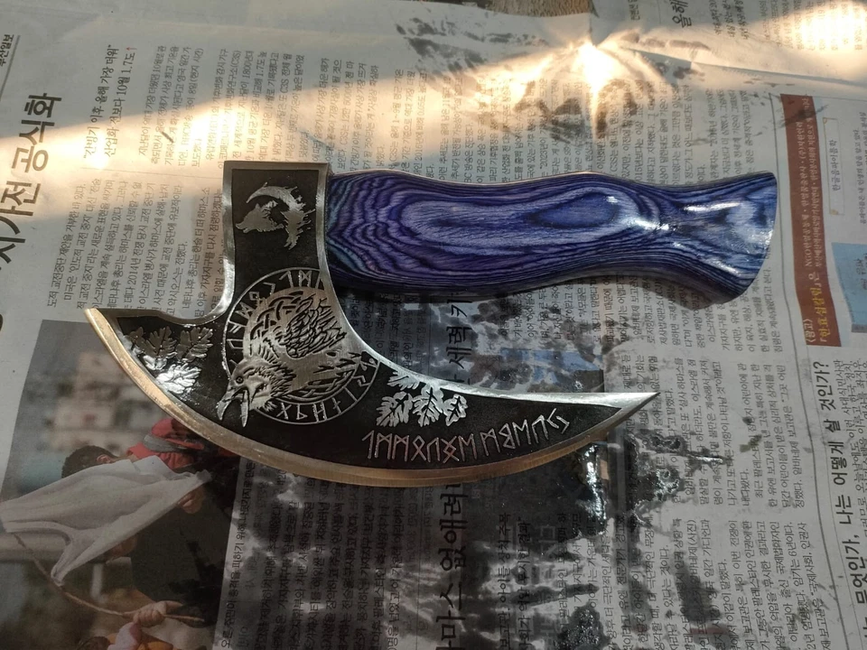 Hacha de pizza vikinga hecha a mano de acero inoxidable cortadora de pizza medieval, doble mano Foto 1 de 1