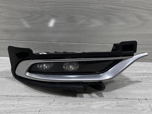 2015-2020 Chrysler 300 front fog light RIGHT/passenger 9403972 - Picture 1 of 13
