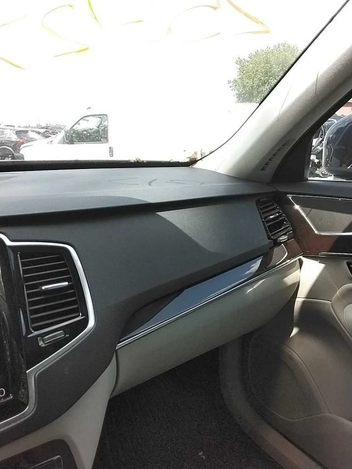 Passenger Right Air Bag Passenger Dash Fits 16-24 VOLVO XC90 2991887 - Image 1 of 4