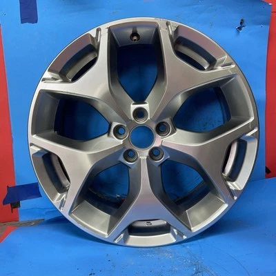 Llanta Hyper Subaru Forester 2014-2018 18" OEM Foto 1 de 4