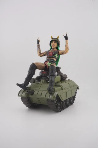 WWE Shotzi Blackheart Mattel Elite Action Figure Wrestling Series 95 w/ Tank Cover
