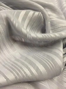 GASA POLI A RAYAS PLATEADAS CON LUREX: 150 cm DE ANCHO: $7.00 POR METRO - Imagen 1 de 4