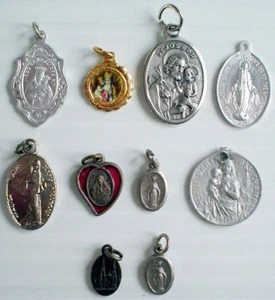 UN LOTE DE MEDALLAS RELIGIOSAS DE COLECCIÓN ****** LOTE DE MEDALLAS RELIGIOSAS ANTIGUAS - Imagen 1 de 6