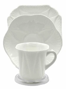 Stunning Shelley Tea Trio Set - “Dainty White ” x 2 - Picture 1 of 15