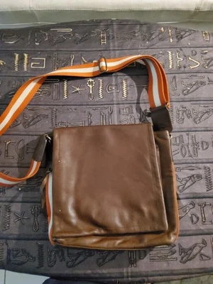 Bally Hombre Marrón Bandolera Cuero Sólido Bandolera Correa Bolso de Mano Foto 1 de 4