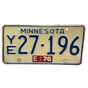 (1) VTG Minnesota License Plate YE 27-196 MN 10,000 Lakes 76 Sticker EXUC! - Picture 1 of 6