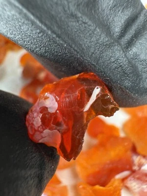 Feueropal Edelstein 20 Karat Naturbelassen Top Stücke Mexico - Bild 1 von 4