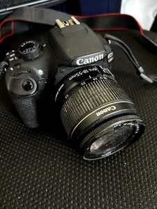 Canon EOS 1200D Black (with EF-S 18-55mm Lens) - Used - Picture 1 of 4
