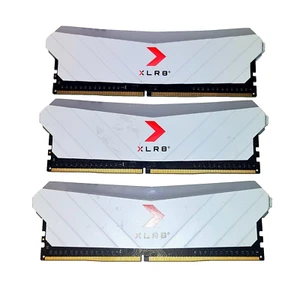 PNY XLR8 (24GB) DDR4 3200MHz 3x8GB Desktop Memory White - Afbeelding 1 van 2