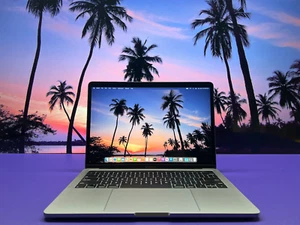 2020 Apple MacBook Pro 13 4.1GHz Quad Core i7 Turbo 32GB RAM 1TB SSD - SONOMA - Afbeelding 1 van 12