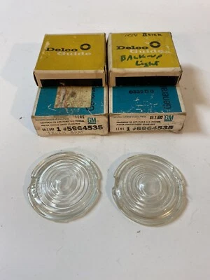 Nuevo de Lote Antiguo Luz de Respaldo Lentes Guía 1960-1966 Chevrolet GMC Camión 1954 Par Buick Foto 1 de 4