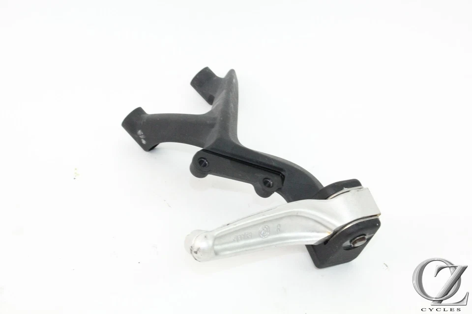 Soporte de clavija de pasajero derecho Aprilia RSV4 RF 1100 16 2016  Foto 1 de 4