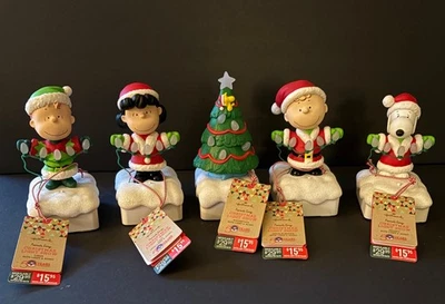 HALLMARK PEANUTS CHRISTMAS LIGHT SHOW COMPLETE SET NEW WITH TAGS - Image 1 of 4