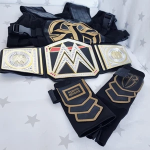 WWE Belt And Roman Reigns Costume And Gloves - Picture 1 of 12