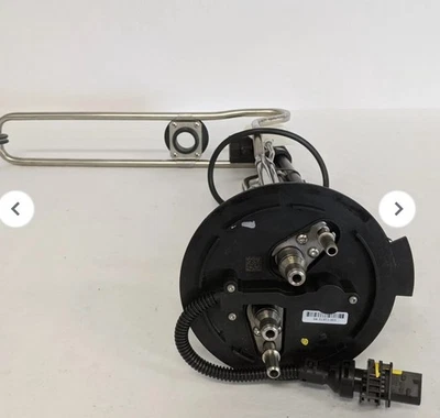 Freightliner Cummins SAE Flange 13/23 Gal SSI DEF Tank Header - P/N 04-31353-005 - Image 1 of 2