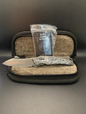 Cuchillo G&G Hawk Garra M390 Marco de Titanio con Carbono Graso - Materia Oscura Polar  Foto 1 de 2