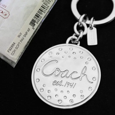 NOVO CHAVEIRO COACH prata níquel pavê cristal script encaixe FOB NOVO - Imagem 1 de 4