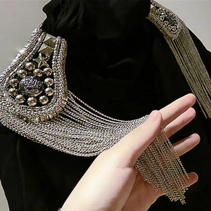 Largo Borla Cadena Blazer Charreteras Metal Cuentas Punk Flecos Hombro Appliques - Imagen 1 de 7