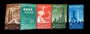 1958 Egypt UAR Block of 4 + 1 Stamps Unused / 6th. Anniversary of Revolution - Picture 1 of 1