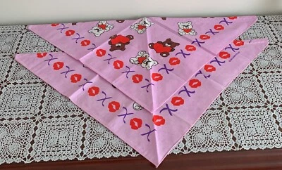Juego de 2 pañuelos de oso de peluche con corazones rosas MEDIANO GRANDE atado en bufanda totalmente nuevos Foto 1 de 3