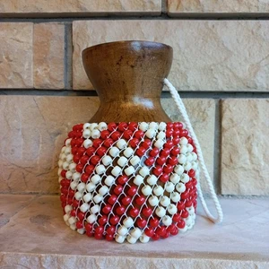 Shekere: Kürbisrassel mit rot-weißen Kunststoffperlen - Bild 1 von 5