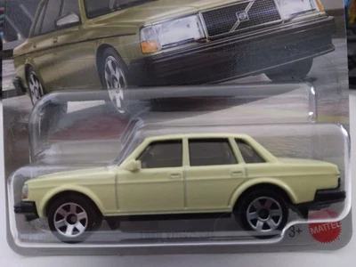 MATCHBOX 2025 MBX 1986 VOLVO 240 122/125 AMARILLO Foto 1 de 3
