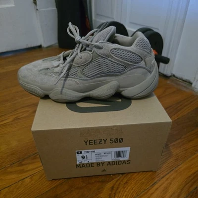 Size 9.5 - adidas Yeezy 500 Taupe Light GX3605  left shoe only. 1 shoe only .  - Image 1 of 4