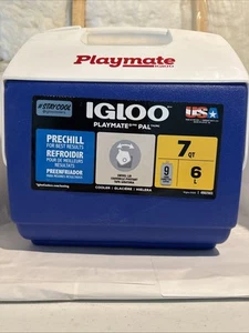 Igloo 4 Qt. 6 Cans Playmate Mini Hard Lunch Cooler - Blue - Picture 1 of 3