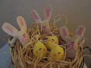 6 Primitive Mini Spring Easter Bunny and Chick Ornies, Bowl Fillers. Tucks, Gift - Picture 1 of 2