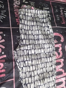 Ladies Three-Quarter Trousers Size 18 - Picture 1 of 6