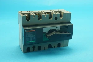 Merlin Gerin interpact INS125-1 125A 4-pole disconnector switch (no screws) - Picture 1 of 4