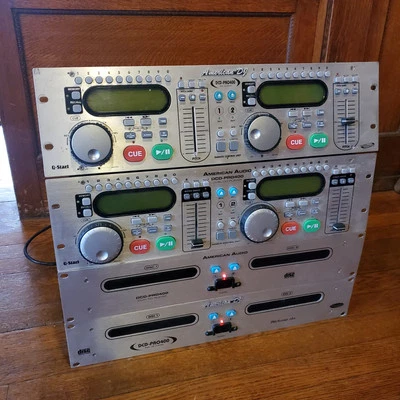 Reproductores de CD dobles profesionales American Audio & DJ DCD-PRO400 (probados para alimentación) Foto 1 de 4