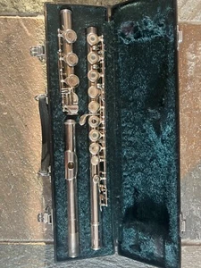 Yamaha YFL-381 Open hole flute low B foot and solid silver 925 head joint. - Picture 1 of 10