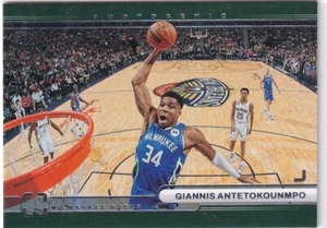 2022-23 Panini NBA Photogenic No. 3 Giannis Antetokounmpo With Authority SP - Picture 1 of 2