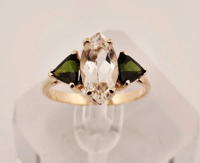 10k solid gold vintage green & white tourmaline ring sz 7.5 - Image 1 of 4