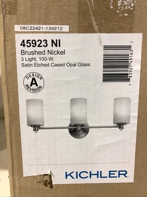 Luz de tocador de baño de níquel cepillado Kichler 45923NI Joelson 3 luces Foto 1 de 3