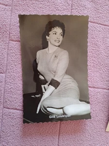 POSTKARTE - GINA LOLLOBRIGIDA KINOSCHAUSPIELERIN - KOLIBRI #2744 VERÖFFENTLICHT sl cnr cr - Bild 1 von 2