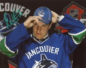 ~~ BO HORVAT Authentic Hand-Signed "Vancouver Canucks" 8x10 Photo ~~ - Picture 1 of 1